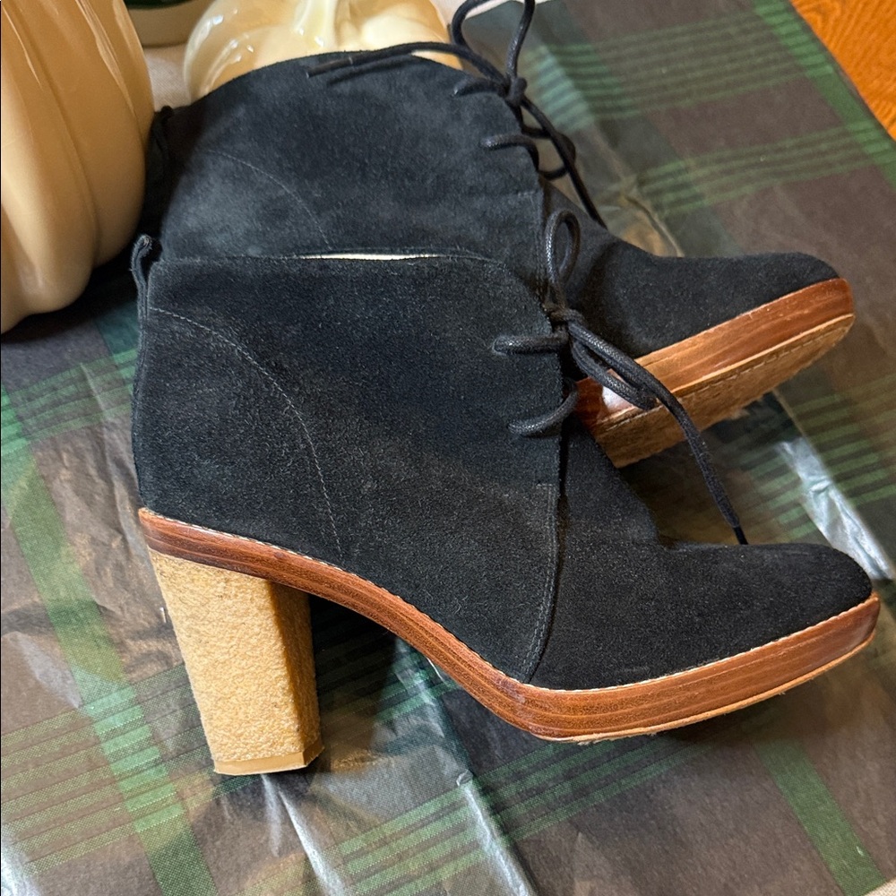 Michael Kors Black Tan Suede Boots - Picture 7 of 7